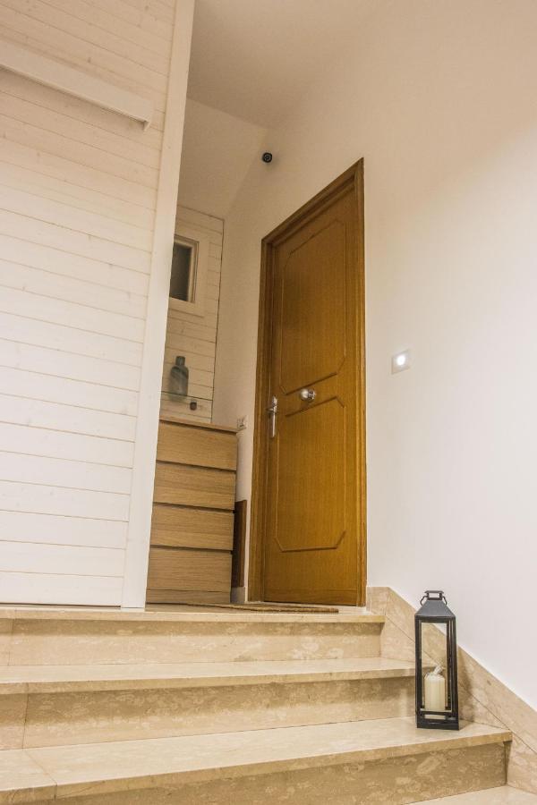 B&B Colonna - Mole Sua Stat Altamura Bagian luar foto