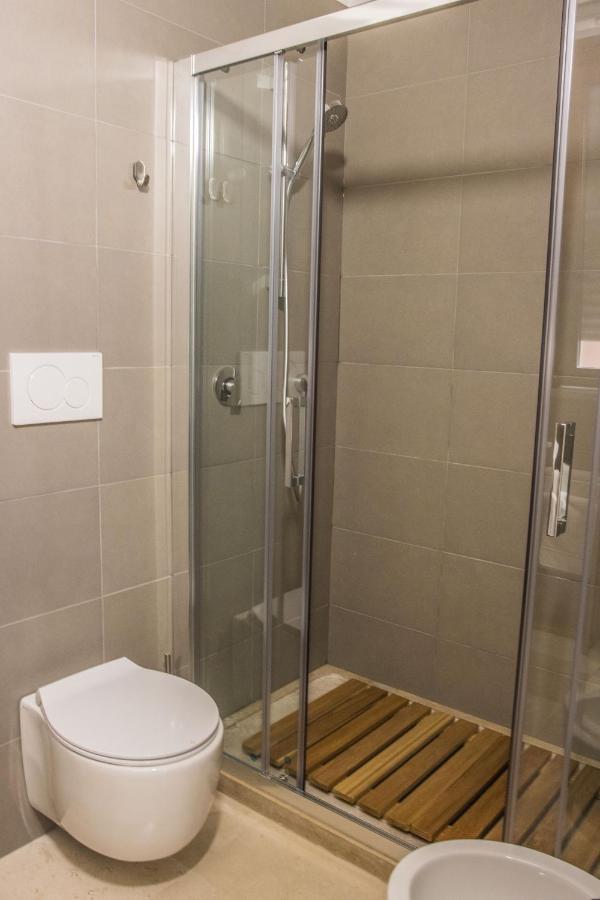 B&B Colonna - Mole Sua Stat Altamura Bagian luar foto